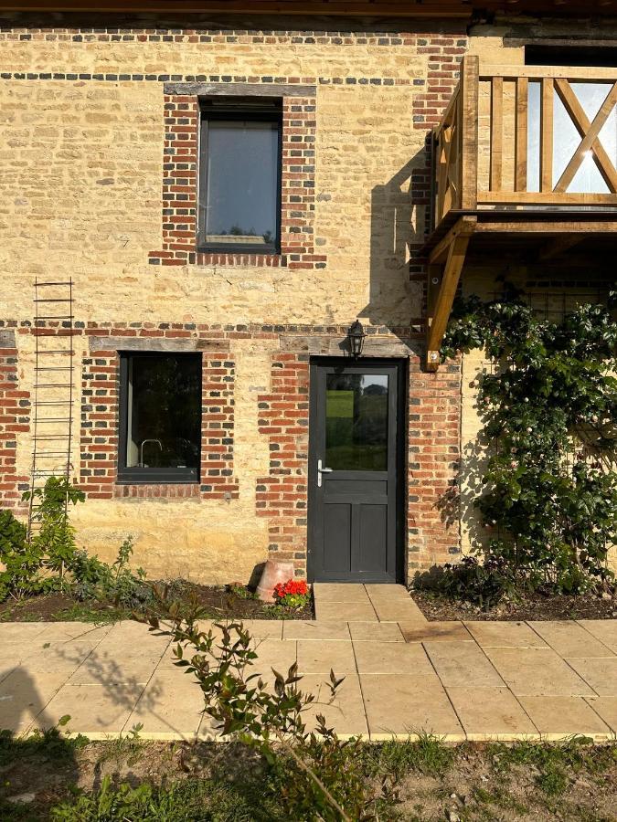 Gite Confortable Au Milieu Des Pres - La Ferme De Montigny Neauphe-Sur-Dive Eksteriør bilde